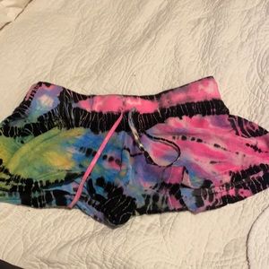 Hard tail shorts size L